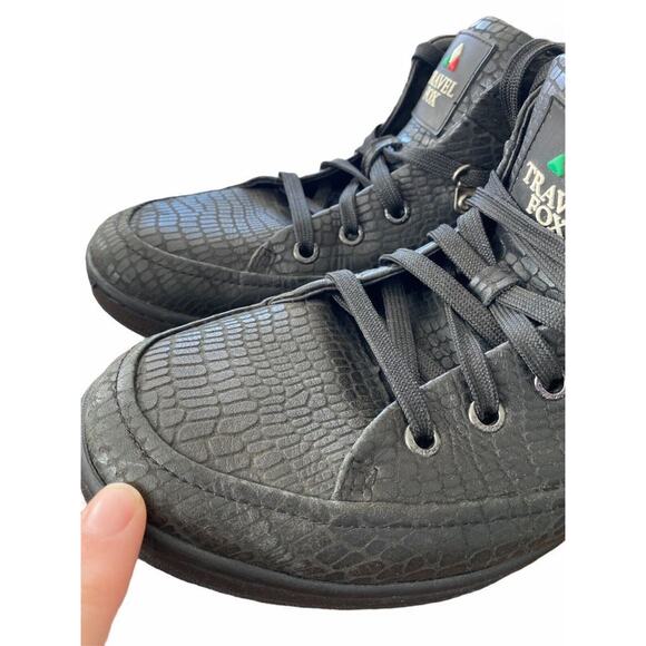 41 (8) Travel Fox Men's Cancun Snake Embossed Black Sneakers Shoes - Picture 6 of 12